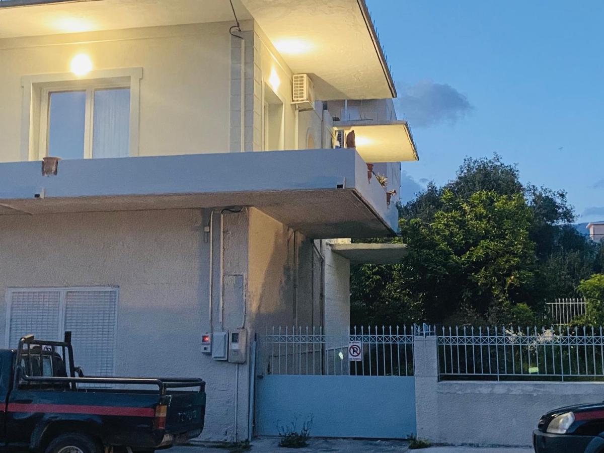 Best Located Ruby Luxury Escape Kalamata Exterior photo